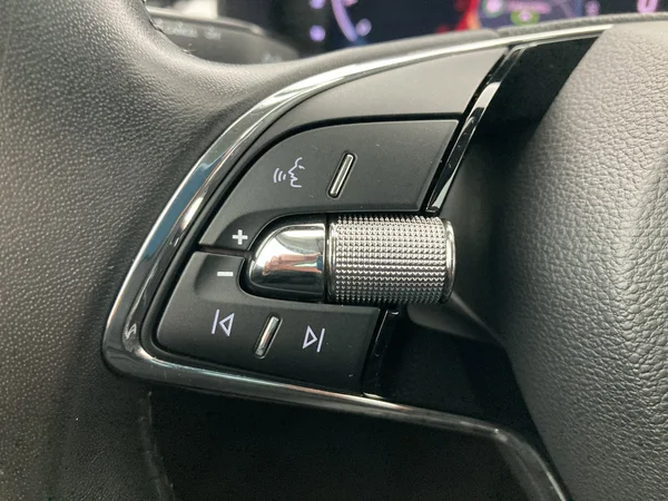 SKODA Kamiq (2023) — foto 19 van 36