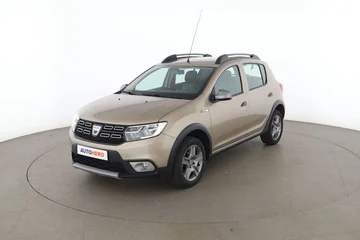Dacia Sandero 08ce5cfd-ef02-4ebe-a110-67718ca64c2f