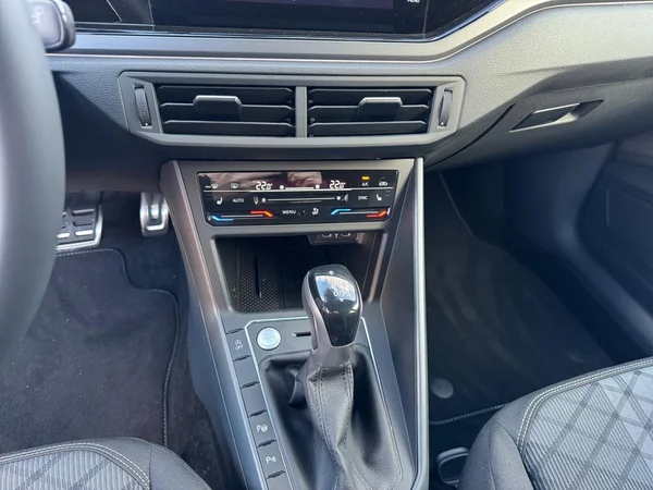 VOLKSWAGEN Taigo (2026) — foto 3 van 17