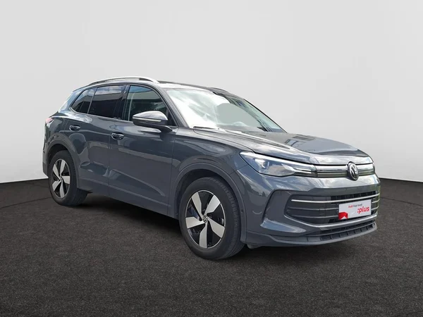 VOLKSWAGEN Tiguan (2024) — foto 18 van 22