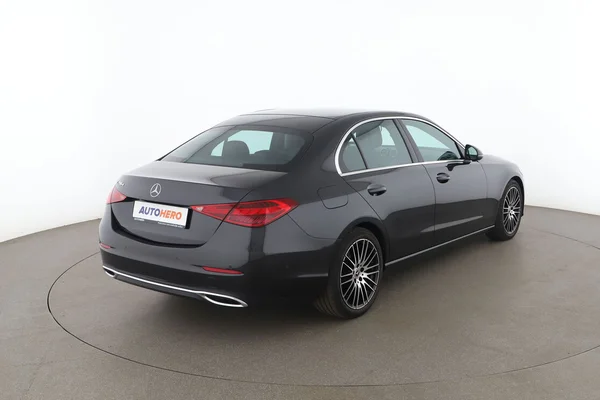 Mercedes-Benz C-Klasse (2024) — foto 12 van 16