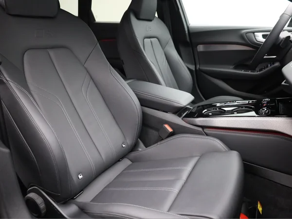 AUDI A5 Avant e-hybrid (PHEV) (2025) — foto 18 van 23