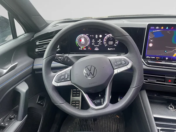 VOLKSWAGEN Tiguan eHybrid (PHEV) (2025) — foto 13 van 21