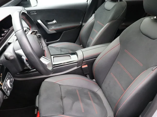 Mercedes-Benz A-Klasse (2023) — foto 6 van 32