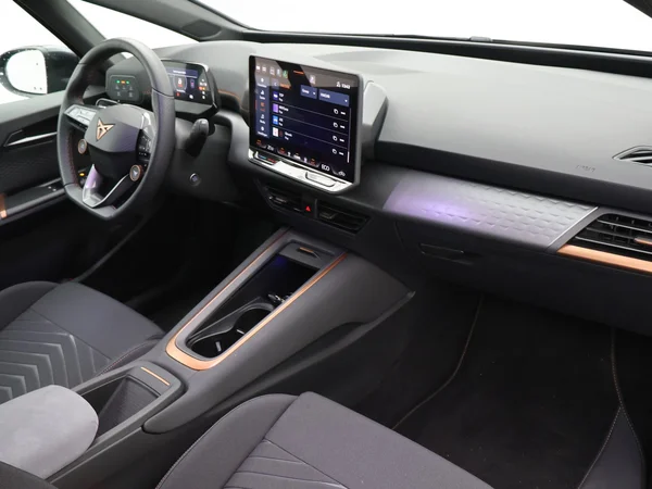CUPRA Born (2025) — foto 19 van 25