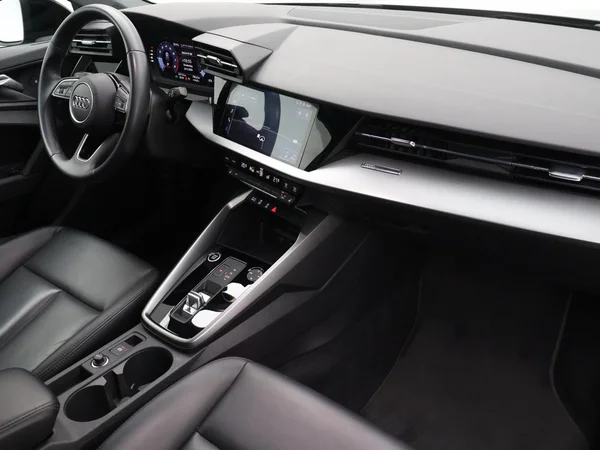 AUDI A3 Sportback (2022) — foto 23 van 30