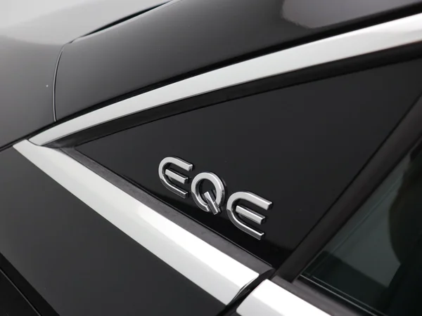 Mercedes-Benz EQE (2025) — foto 23 van 24