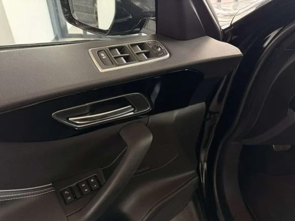 Jaguar F-PACE (2020) — foto 5 van 23
