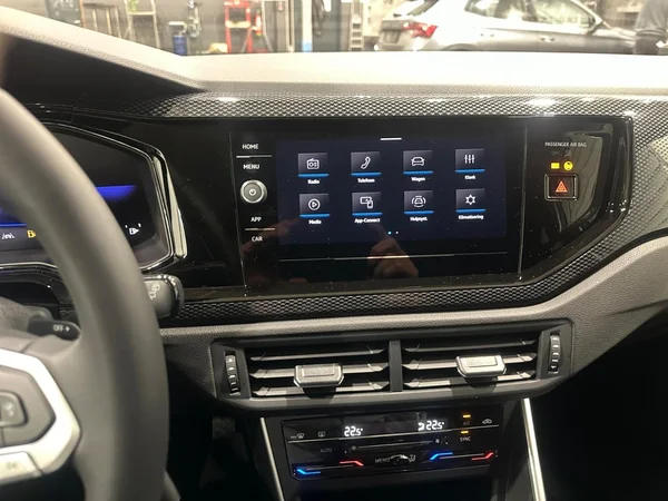 VOLKSWAGEN Polo (2026) — foto 3 van 22