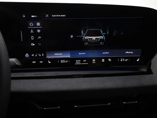AUDI Q6 Sportback e-tron (2026) — foto 17 van 28
