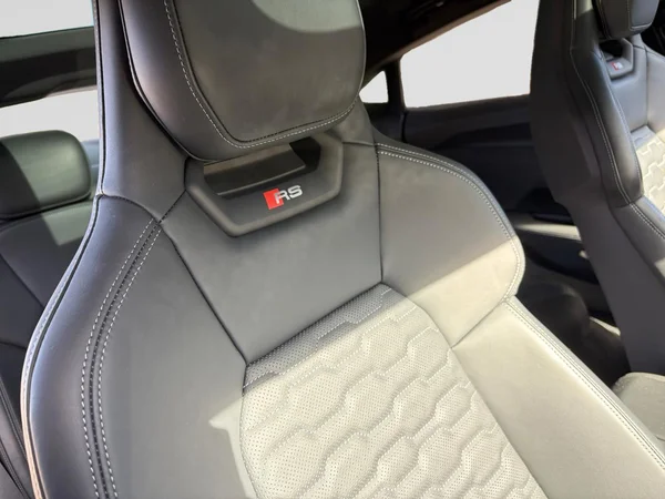AUDI RS e-tron GT (2022) — foto 11 van 21