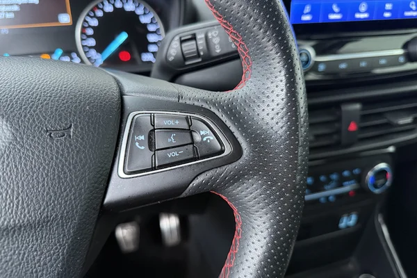 Ford Ecosport (2019) — foto 8 van 21