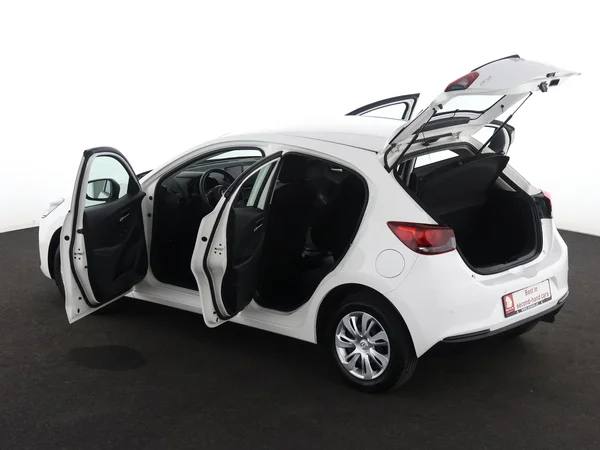 MAZDA 2 (2021) — foto 25 van 26