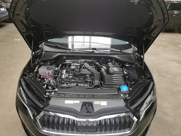 SKODA Octavia Combi (2026) — foto 13 van 15