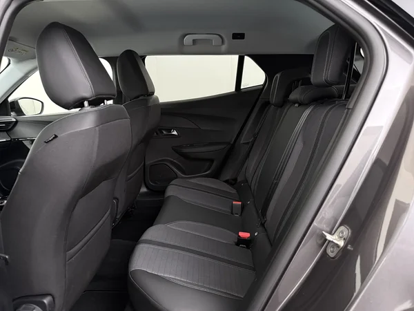 PEUGEOT 2008 (2022) — foto 5 van 27