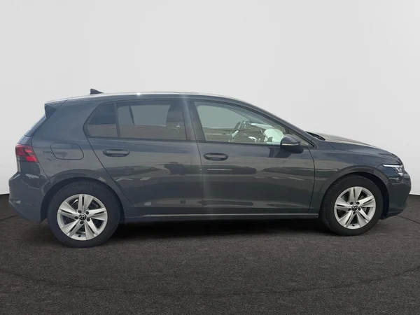 VOLKSWAGEN Golf VIII (2024) — foto 3 van 21