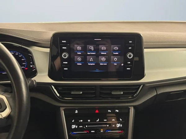 VOLKSWAGEN T-Roc (2022) — foto 7 van 29