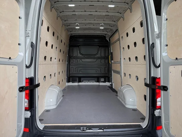 VOLKSWAGEN Crafter 35 Fourgon Mwb HR Dsl (2026) — foto 15 van 16