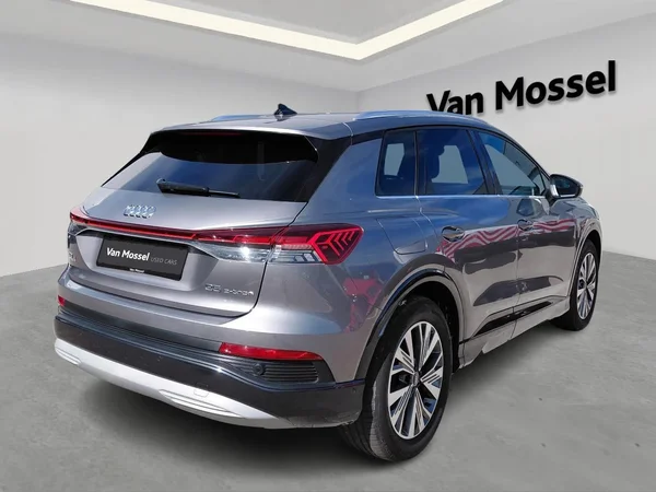 Audi Q4 e-tron (2022) — foto 27 van 31