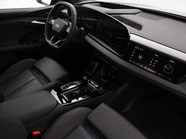 AUDI Q6 e-tron (2025) — foto 19 van 25