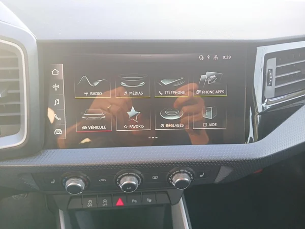 AUDI A1 Allstreet (2023) — foto 18 van 18