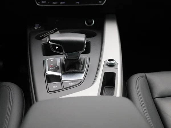 Audi A5 (2021) — foto 2 van 43