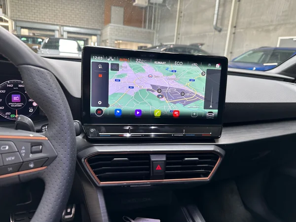 CUPRA Leon ST (2024) — foto 9 van 23