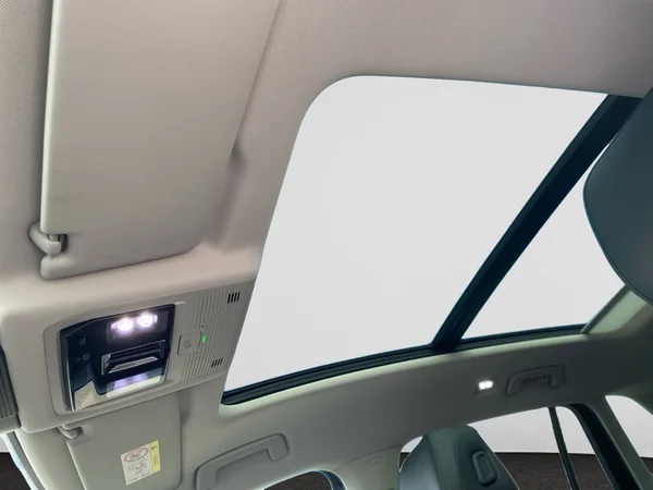 VOLKSWAGEN Tiguan (2024) — foto 10 van 21