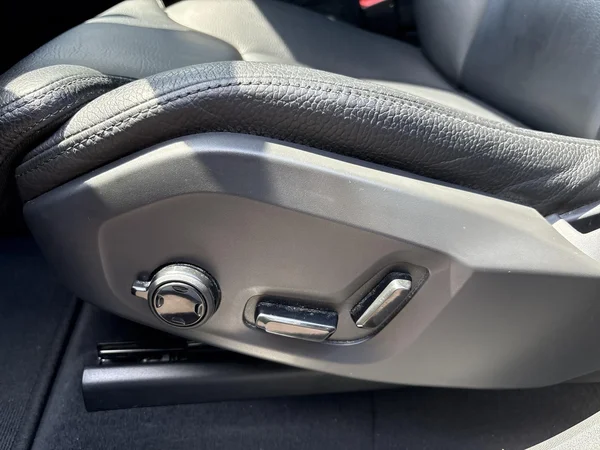 Volvo XC60 (2020) — foto 6 van 24
