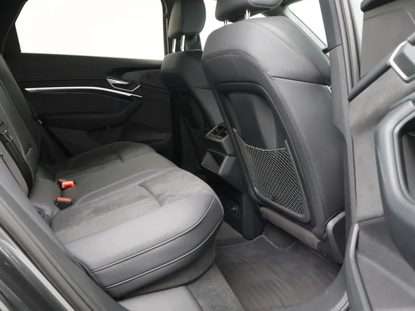 AUDI e-tron Sportback S (2022) — foto 2 van 20