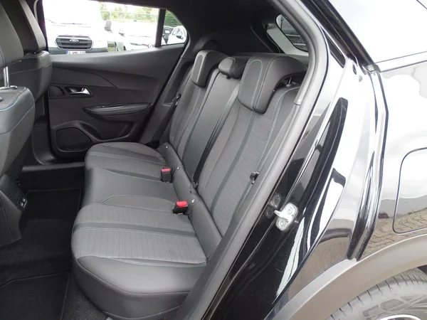 Peugeot 2008 (2023) — foto 8 van 27