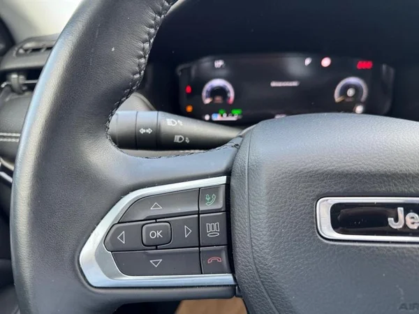 JEEP Compass (2023) — foto 10 van 31