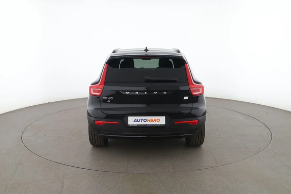 Volvo XC40 (2021) — foto 11 van 16