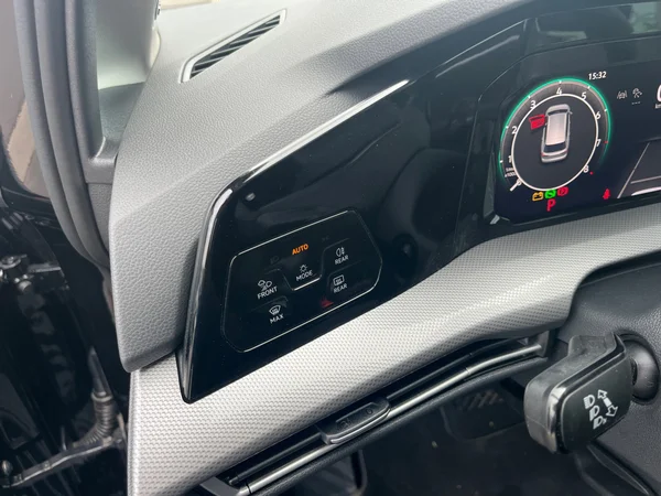 VOLKSWAGEN Golf VII SW (2025) — foto 15 van 16