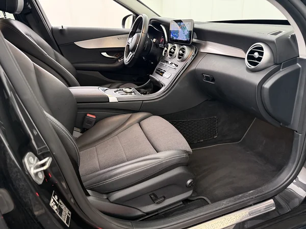 MERCEDES C 180 (2020) — foto 3 van 24