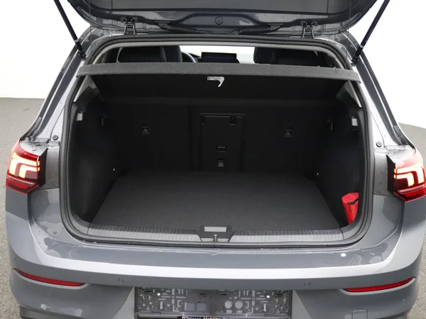 VOLKSWAGEN Golf VIII (2026) — foto 13 van 22