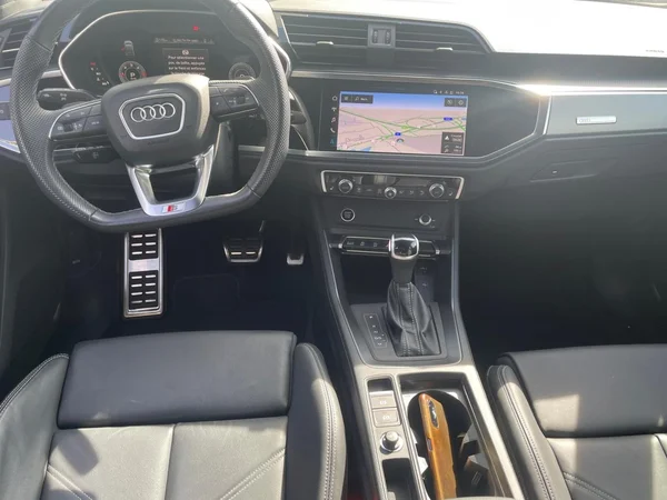 AUDI Q3 Sportback (2024) — foto 14 van 20