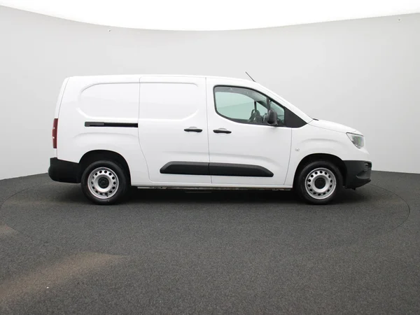 Opel Combo (2022) — foto 37 van 39