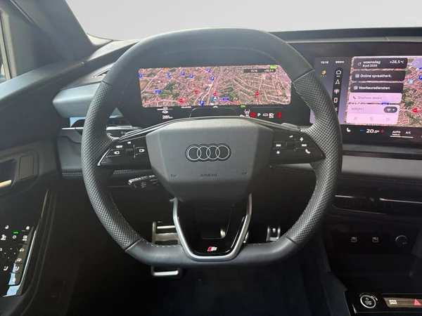 AUDI Q6 e-tron (2026) — foto 15 van 16