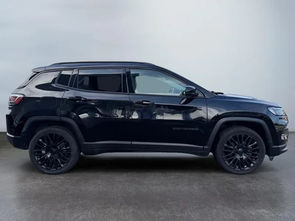 JEEP Compass (2023) — foto 26 van 31