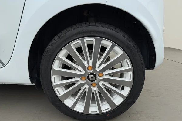Renault E-Twingo (2020) — foto 18 van 21