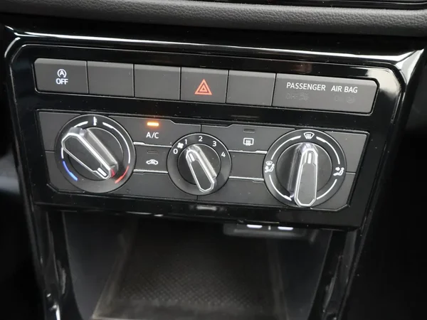 Volkswagen T-Cross (2025) — foto 16 van 27
