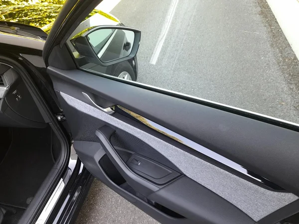 SKODA Octavia Combi (2025) — foto 7 van 23