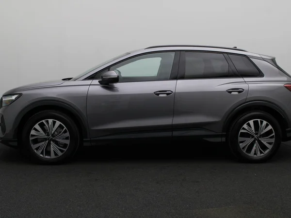 AUDI Q4 e-tron (2024) — foto 16 van 25