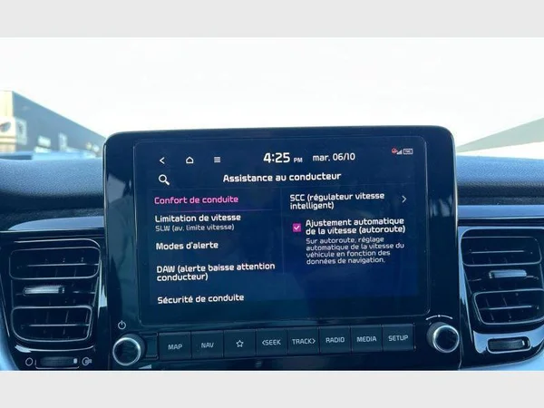 Kia Stonic (2024) — foto 9 van 31