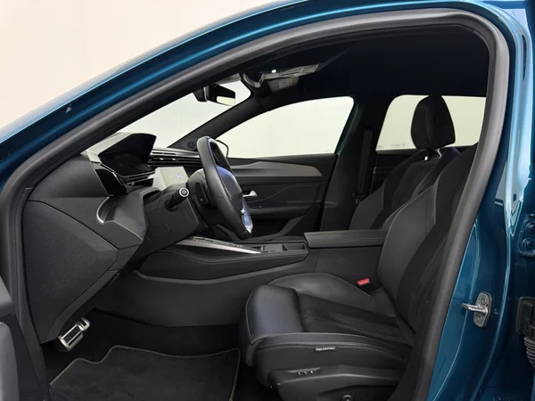 PEUGEOT 408 (2024) — foto 2 van 29