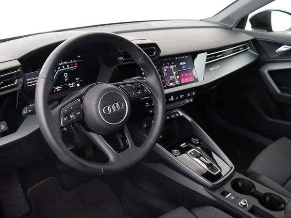 AUDI A3 Sportback (2025) — foto 4 van 19