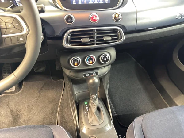 FIAT 500X (2023) — foto 3 van 22