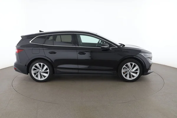 Skoda Enyaq (2021) — foto 14 van 17