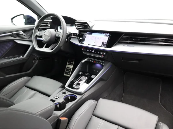 AUDI A3 Sedan (2025) — foto 18 van 24